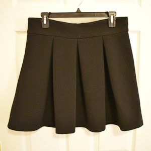 The Limited Black Pleated Skirt